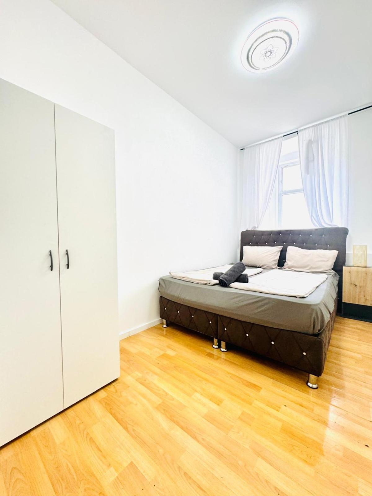 וינה Comfy Rooms In A Shared Apt, 8Min To Rathausplatz מראה חיצוני תמונה