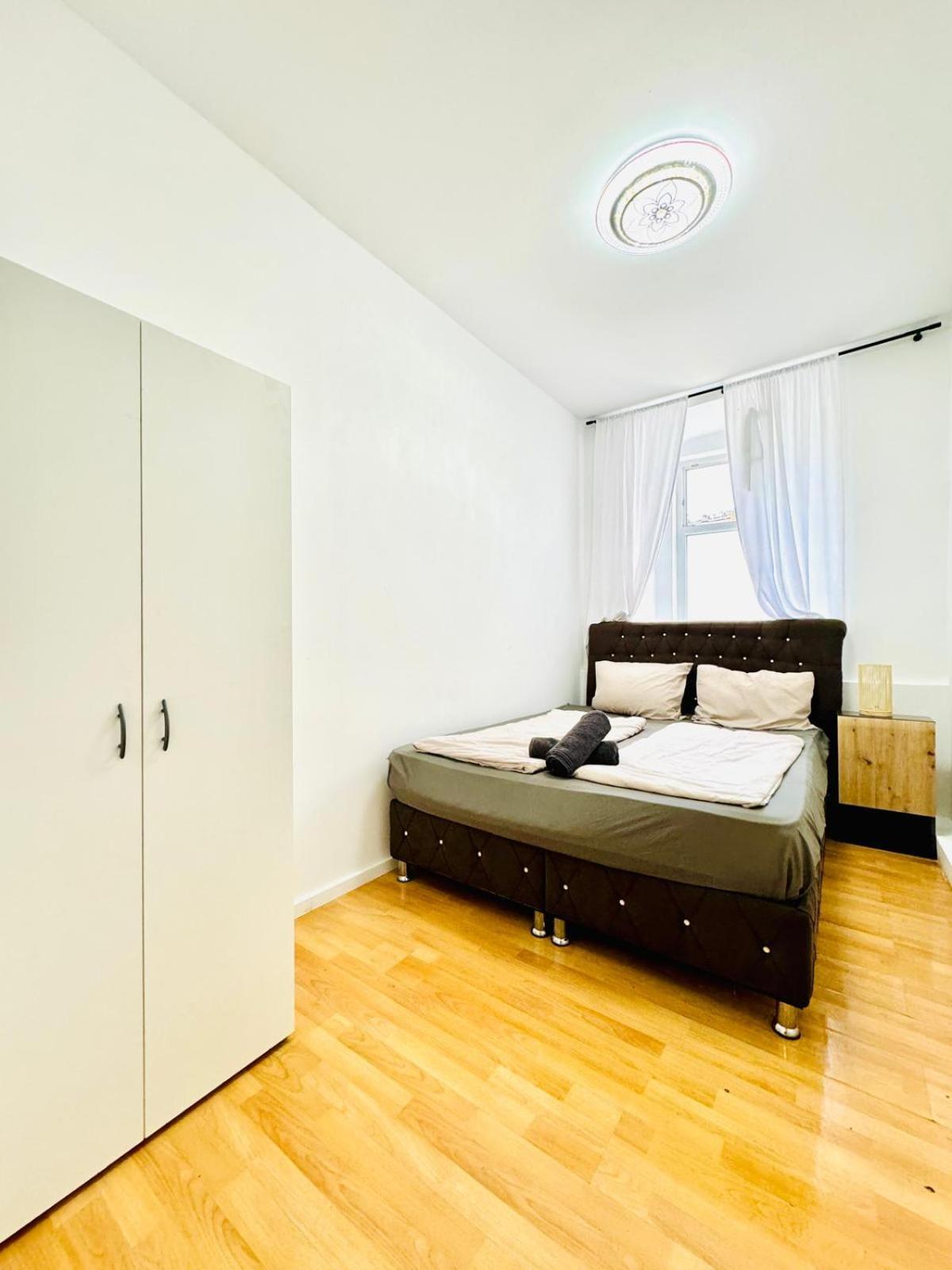 וינה Comfy Rooms In A Shared Apt, 8Min To Rathausplatz מראה חיצוני תמונה