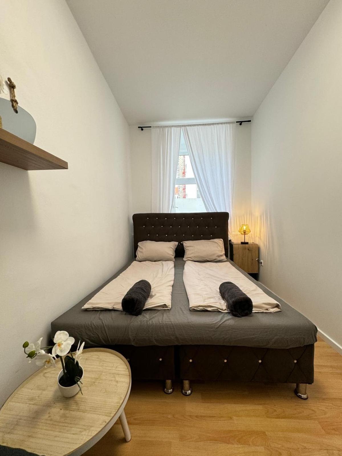 וינה Comfy Rooms In A Shared Apt, 8Min To Rathausplatz מראה חיצוני תמונה