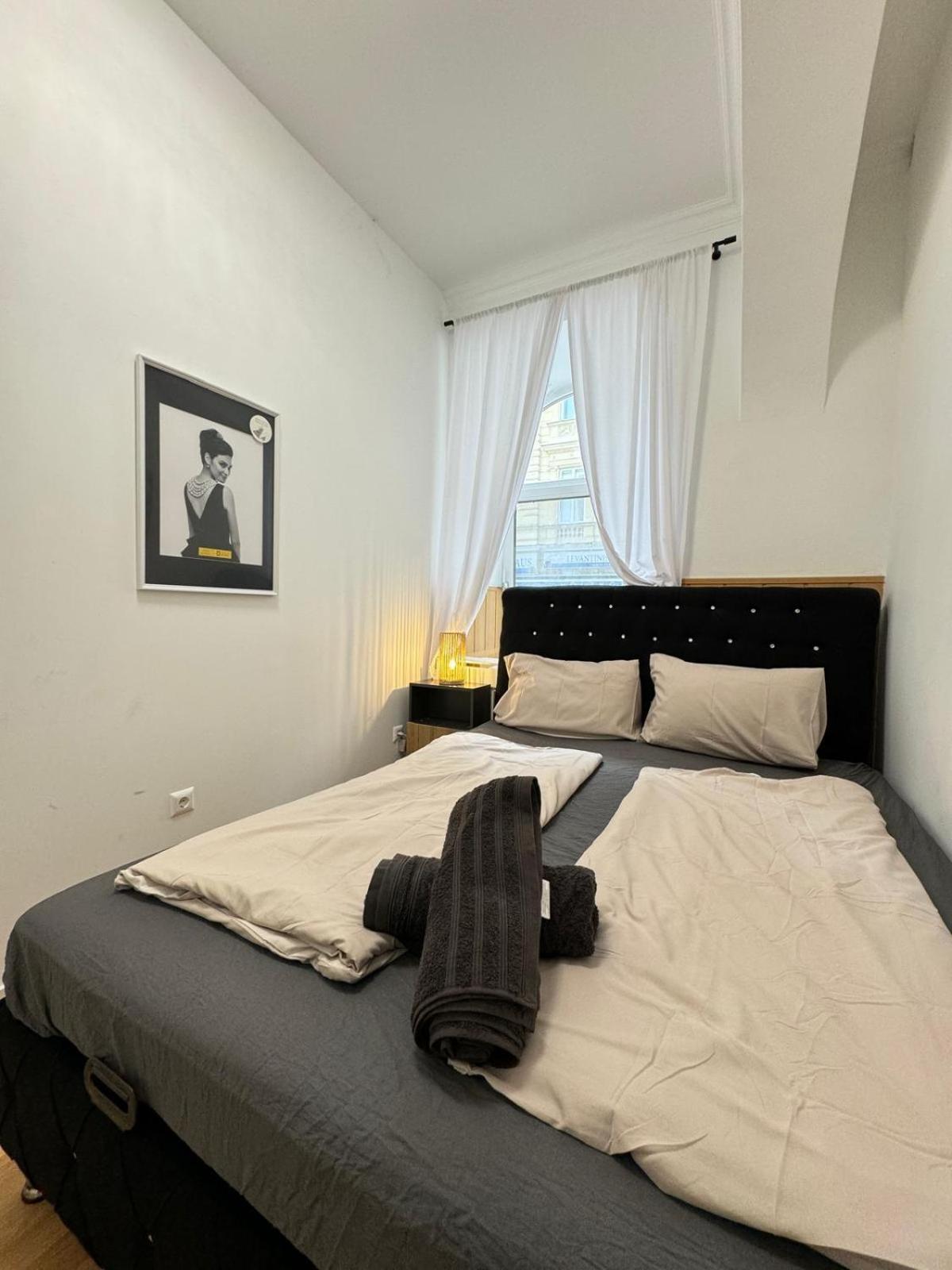וינה Comfy Rooms In A Shared Apt, 8Min To Rathausplatz מראה חיצוני תמונה