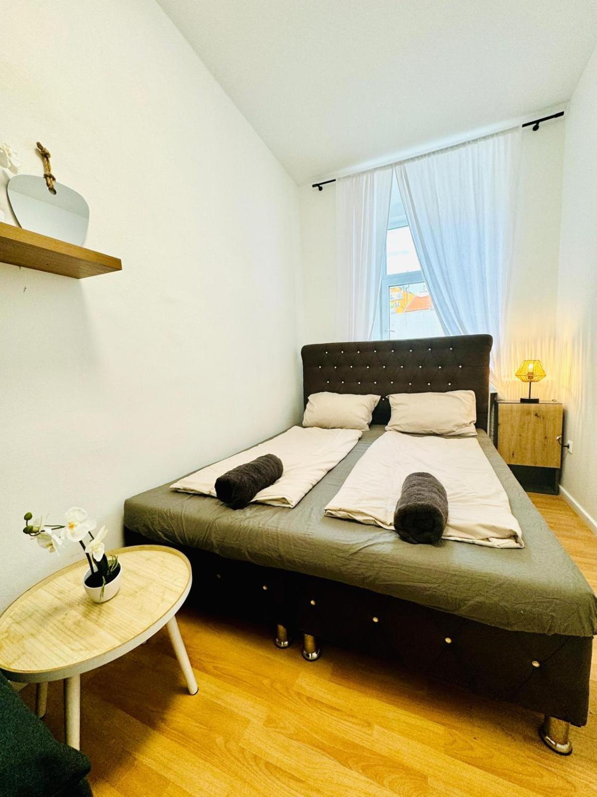 וינה Comfy Rooms In A Shared Apt, 8Min To Rathausplatz מראה חיצוני תמונה