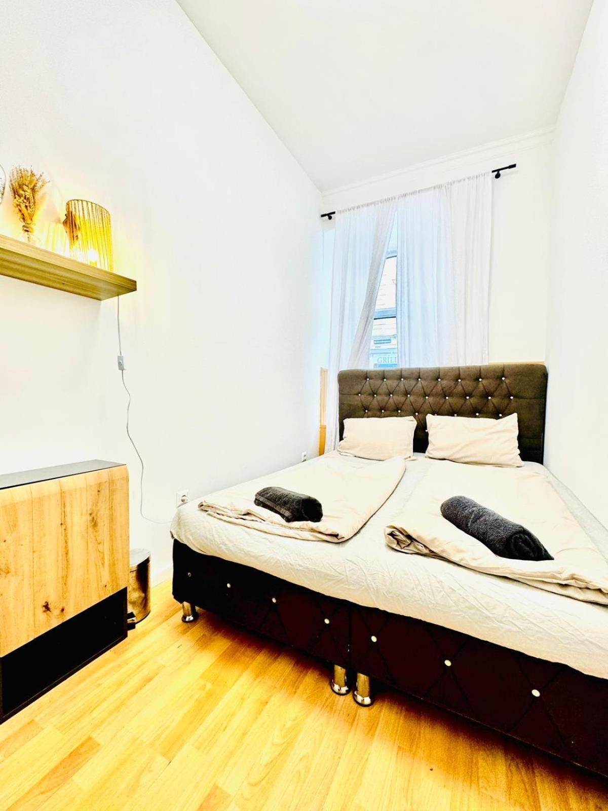 וינה Comfy Rooms In A Shared Apt, 8Min To Rathausplatz מראה חיצוני תמונה