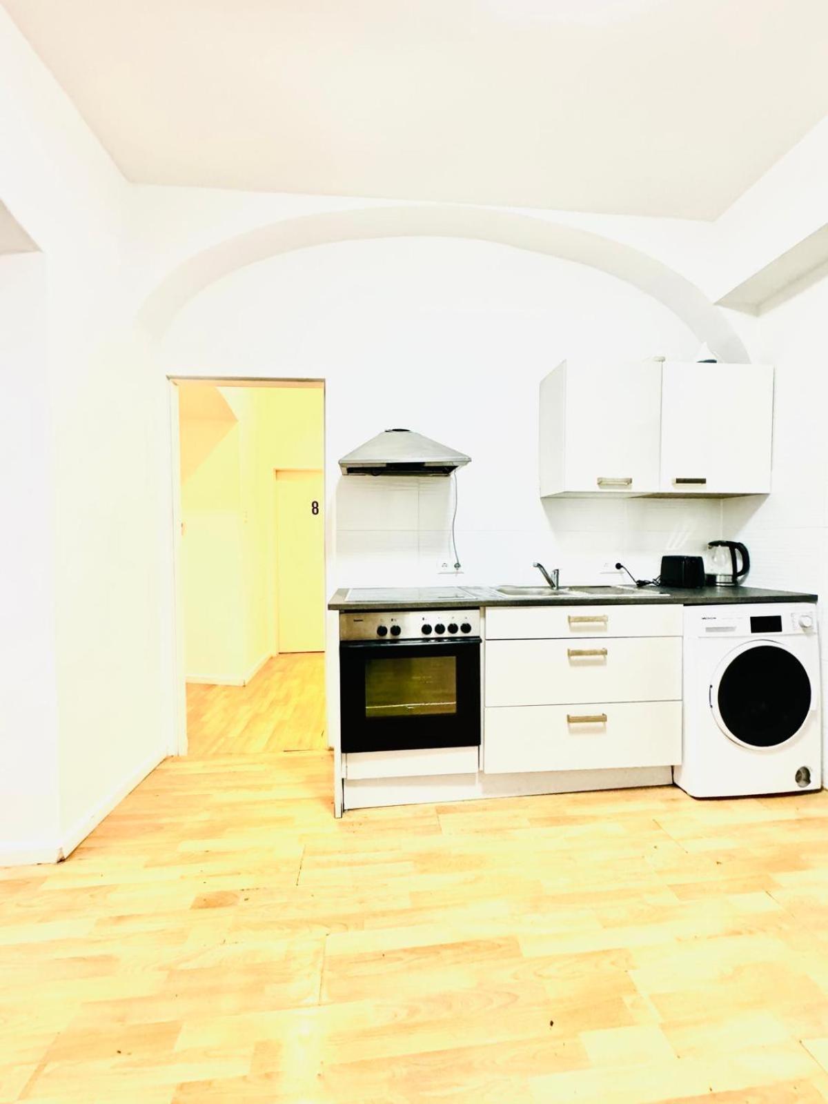 וינה Comfy Rooms In A Shared Apt, 8Min To Rathausplatz מראה חיצוני תמונה
