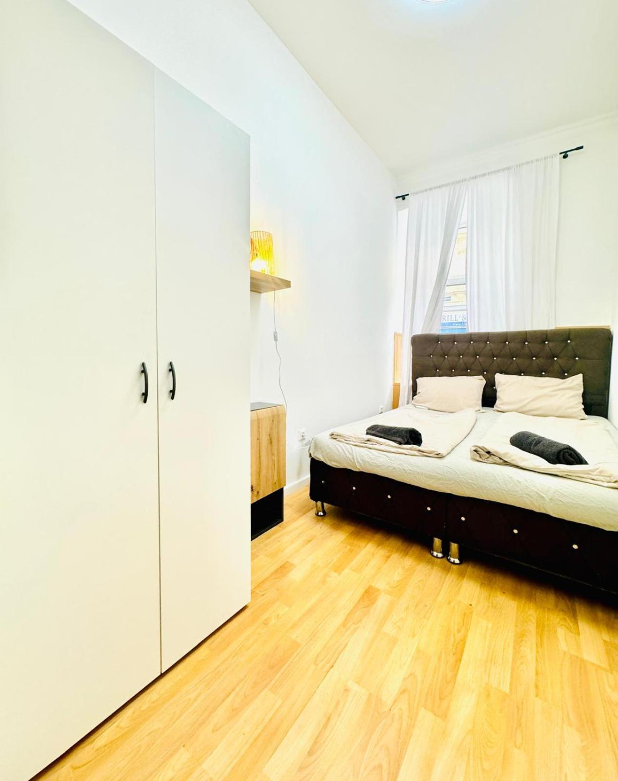 וינה Comfy Rooms In A Shared Apt, 8Min To Rathausplatz מראה חיצוני תמונה