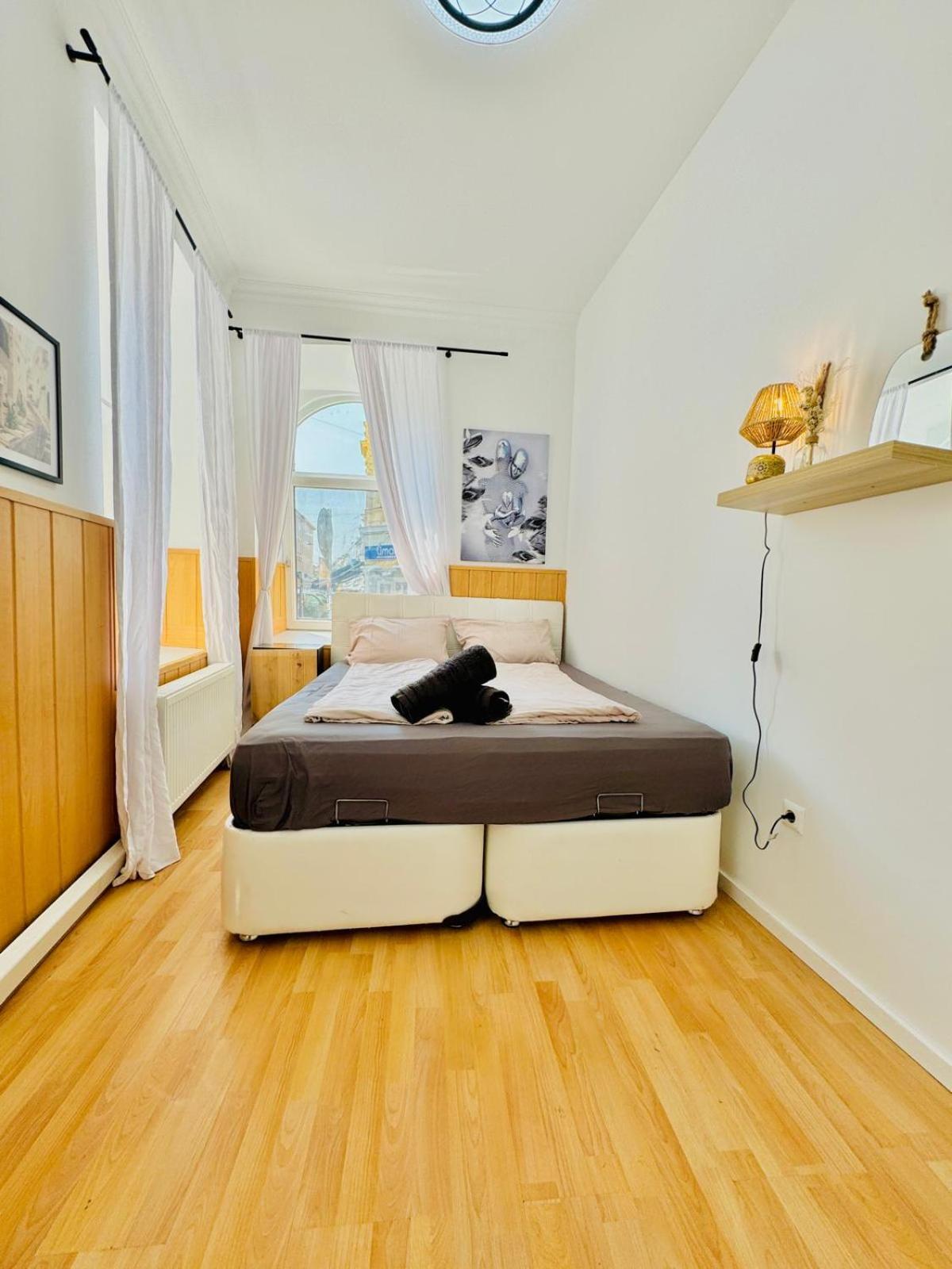 וינה Comfy Rooms In A Shared Apt, 8Min To Rathausplatz מראה חיצוני תמונה