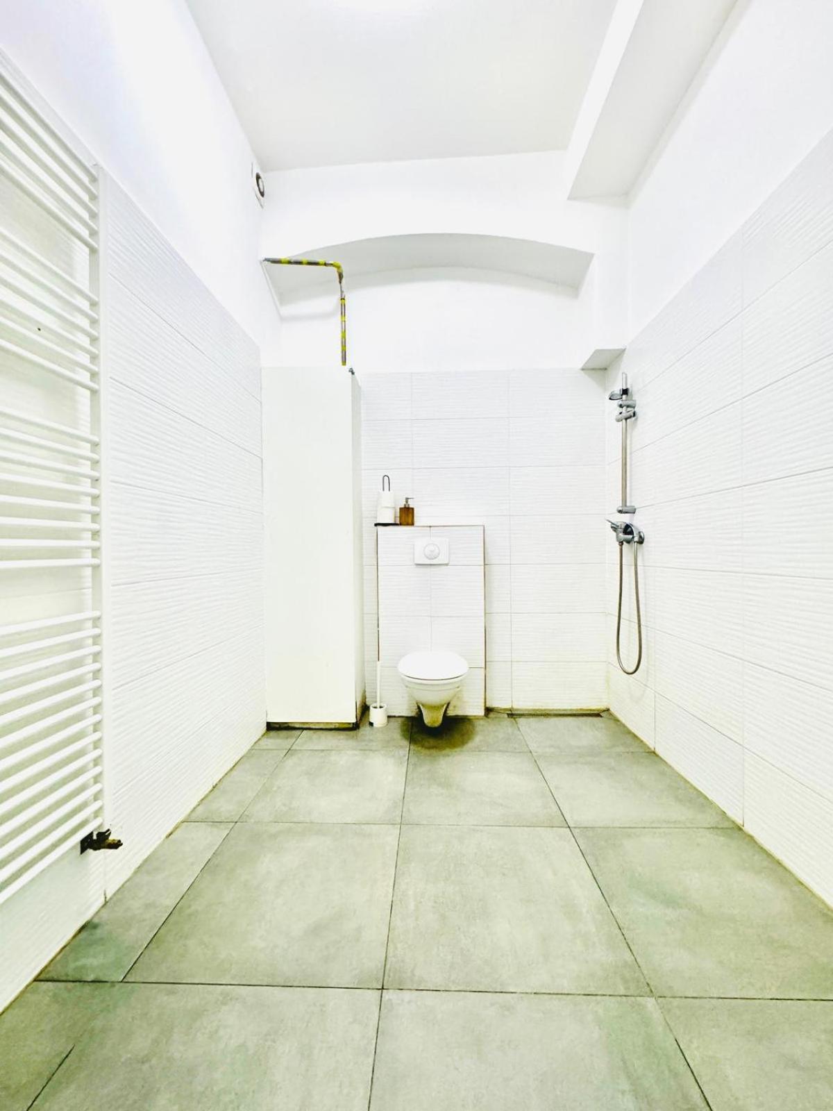 וינה Comfy Rooms In A Shared Apt, 8Min To Rathausplatz מראה חיצוני תמונה