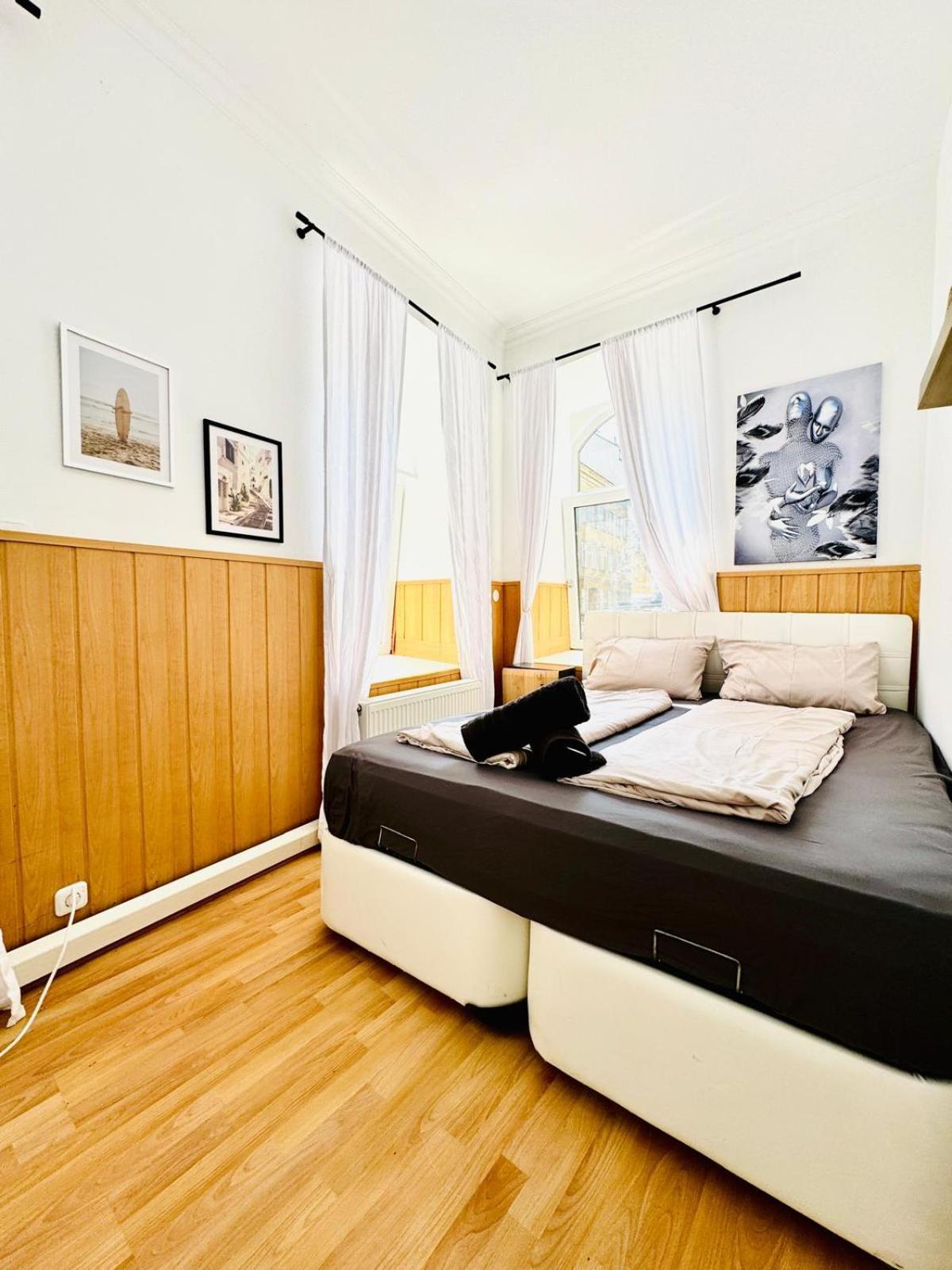 וינה Comfy Rooms In A Shared Apt, 8Min To Rathausplatz מראה חיצוני תמונה