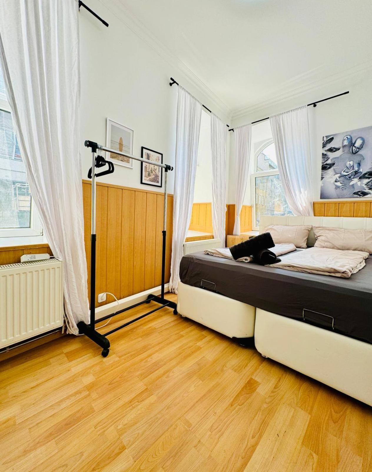 וינה Comfy Rooms In A Shared Apt, 8Min To Rathausplatz מראה חיצוני תמונה