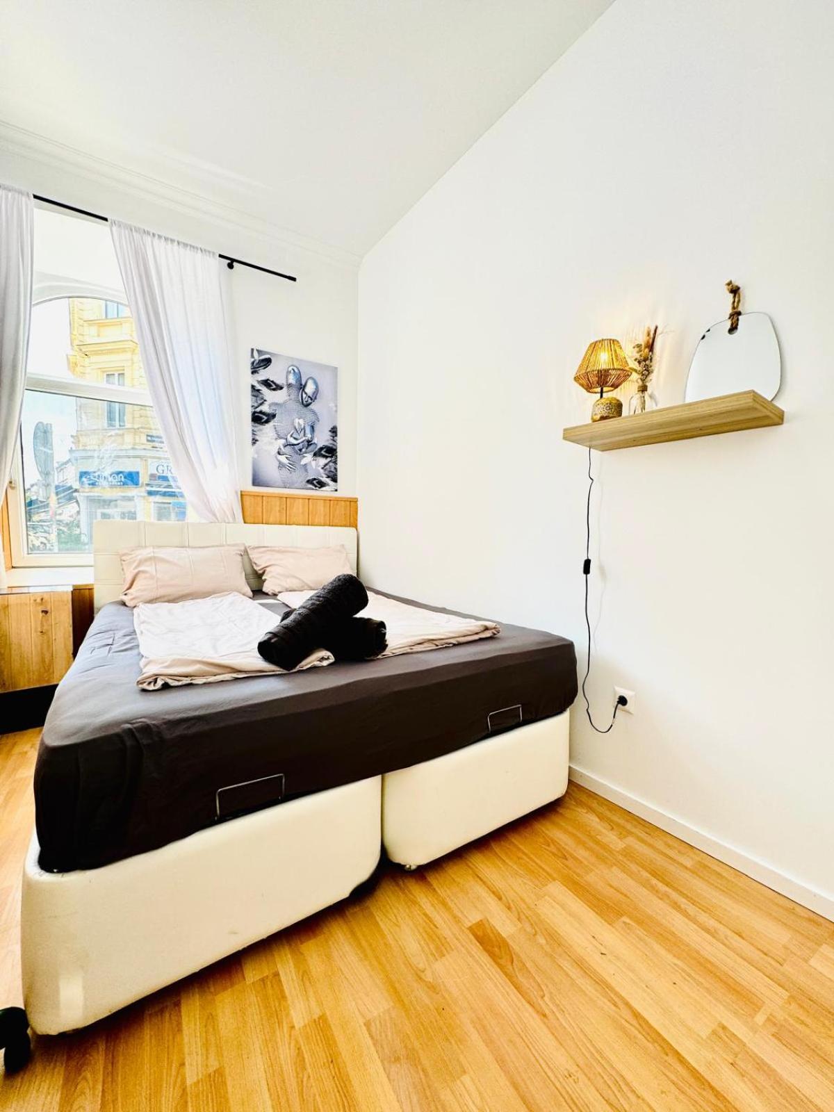 וינה Comfy Rooms In A Shared Apt, 8Min To Rathausplatz מראה חיצוני תמונה
