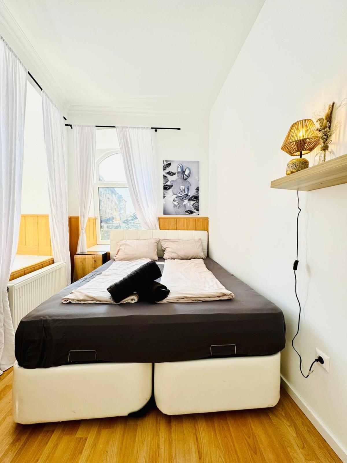 וינה Comfy Rooms In A Shared Apt, 8Min To Rathausplatz מראה חיצוני תמונה